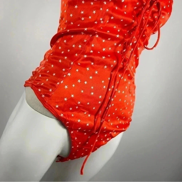 💕ZARA Red Satin  Laced V-NECK Viscose Blend Stars Print BODYSUIT SIZE M NWOT - Picture 4 of 9